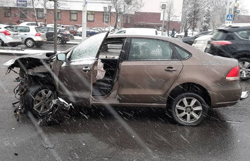 Массовая авария с участием трёх авто произошла в Минске