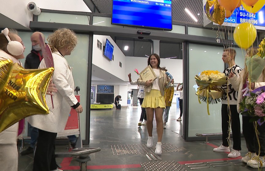 В Национальном аэропорту встретили Ксению Галецкую – победительницу международного фестиваля Sanremo Junior