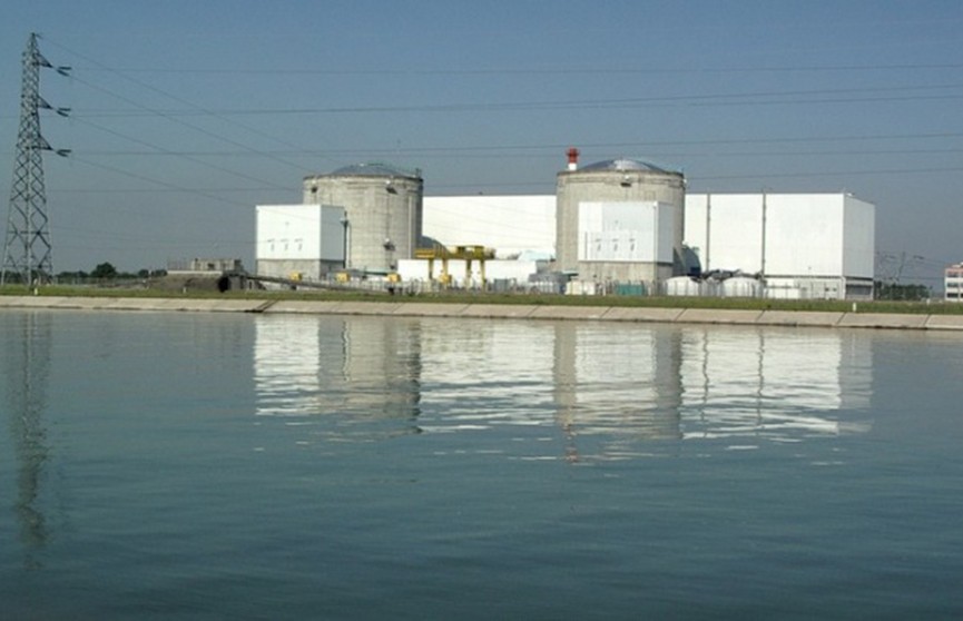 Во Франции​ реактор АЭС остановили из-за жары