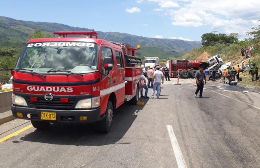 Автомобиль протаранил толпу людей в Колумбии, есть погибшие