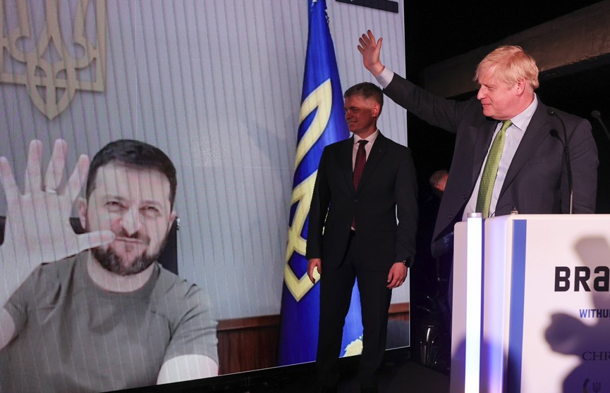 «Позор»: британцы разозлились на Джонсона из-за выплат Украине