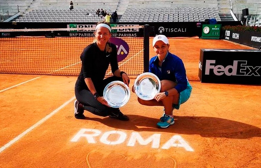 Виктория Азаренко в паре с Эшли Барти выиграла теннисный турнир в Риме