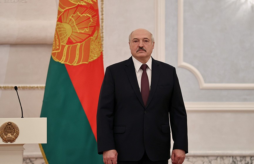 Лукашенко: Мы способны противостоять внешним угрозам и не допустить гражданского раскола