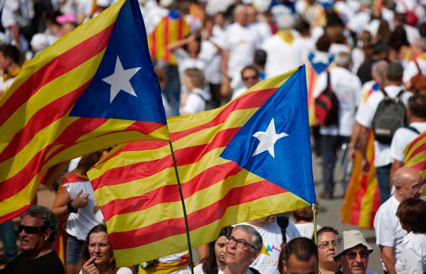 В Каталонии проходят массовые демонстрации за независимость