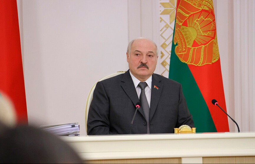 «Чемоданы отбирать не собираемся»: Лукашенко обратился к западным дипломатам