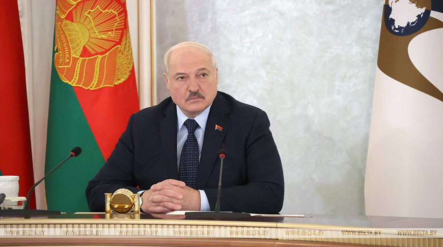 Лукашенко: Мы не должны замкнуться в себе! В мире много стран, готовых развивать с нами сотрудничество