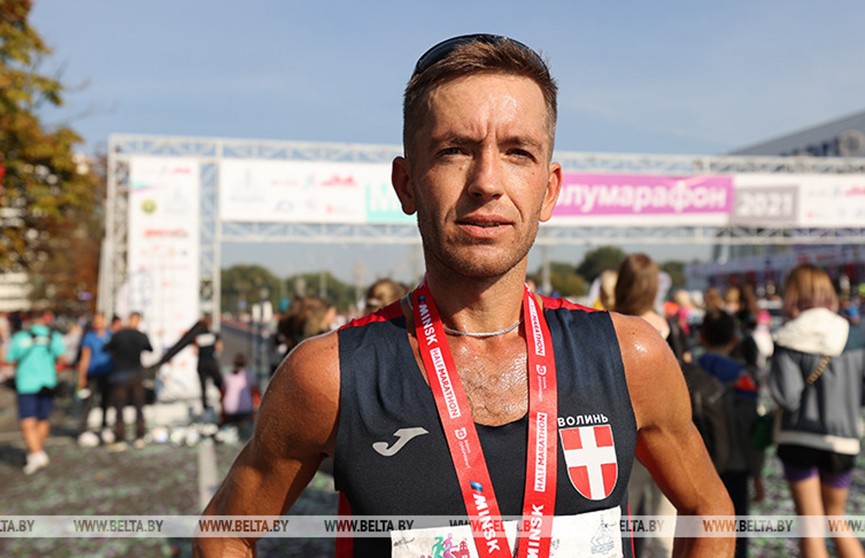Виталий Шафар из Украины победил на Минском полумарафоне на дистанции 21,1 км