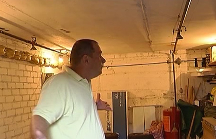 «Гаражный» скандал в Могилёве: коммунальщики выставили внушительный счёт за ремонт гаражей их владельцам