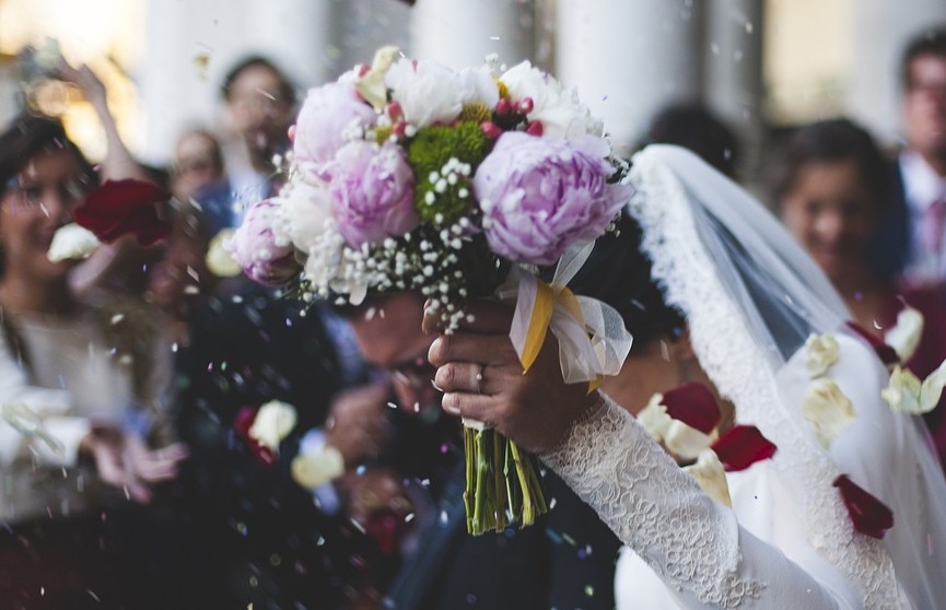 Жених показал во время свадьбы видео с изменой невесты