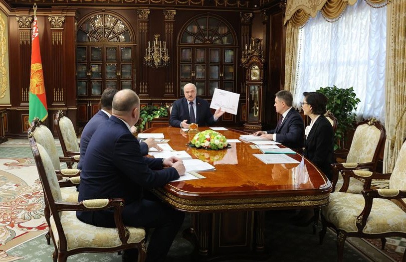 Лукашенко заявил, что Беларусь справилась с ковидом, как никто другой в мире