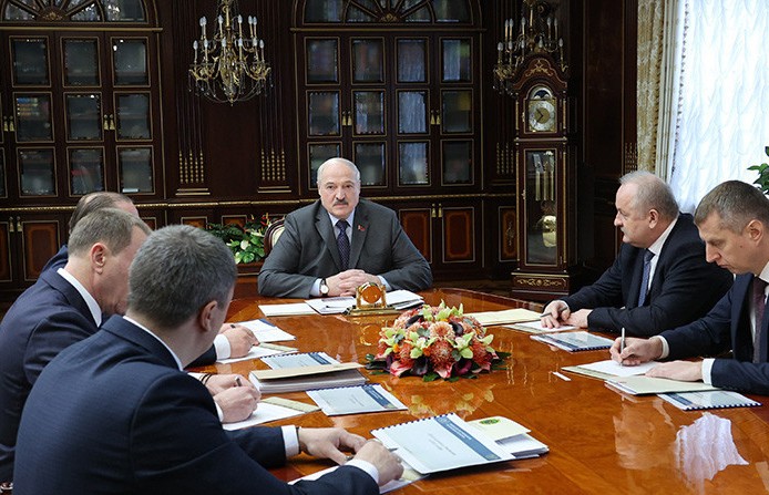 Лукашенко провел совещание по бюджетной политике