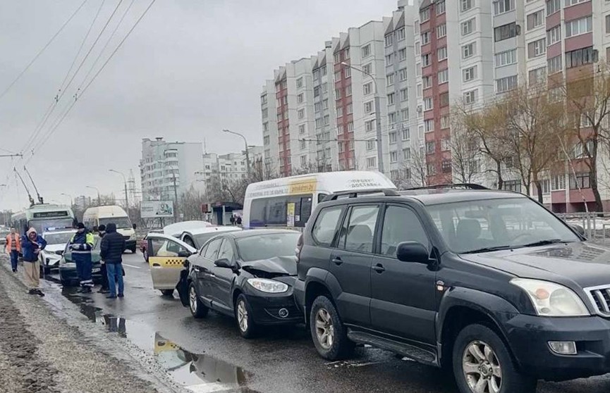 Серьезное ДТП в Гомеле – столкнулись четыре автомобиля