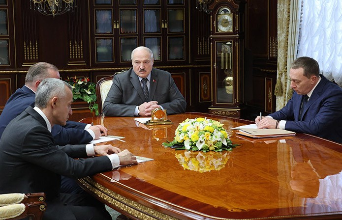 Лукашенко: плохо работаем с банковской системой. К июню необходимо внести предложения по правовым вопросам работы банков