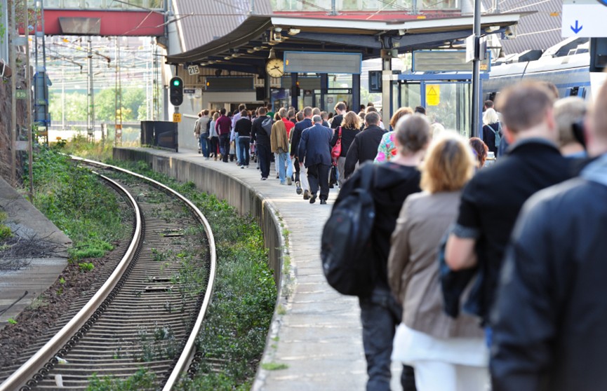 ​Поезда временно не ходят в Швеции из-за жары