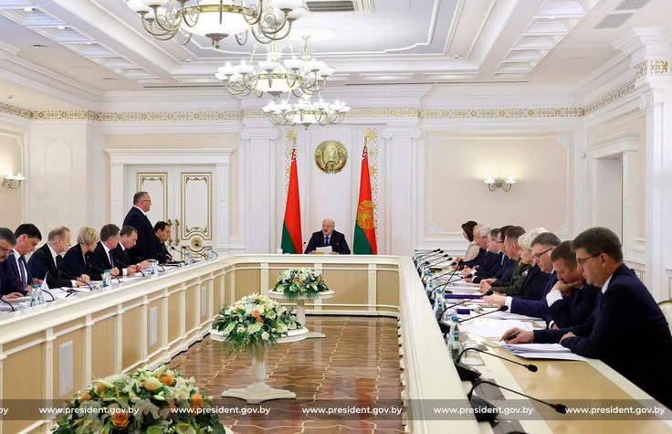 Лукашенко поручил Минэнерго изучить возможные подходы к работе с радиоактивными отходами