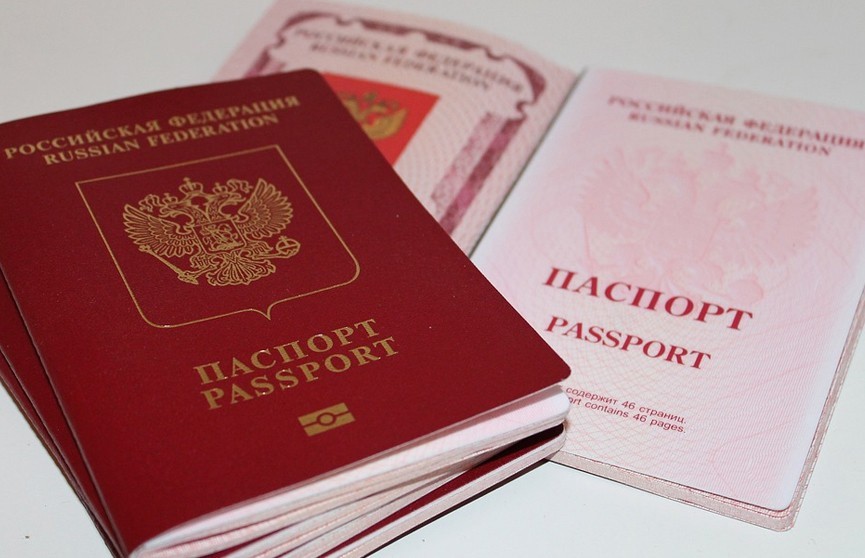 В аэропорту в Минске задержали мужчину с фальшивым российским паспортом