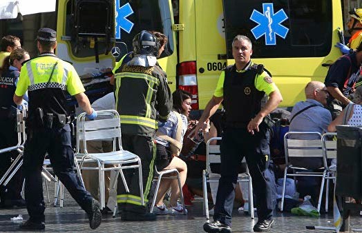 Автомобиль врезался в террасу бара в Испании
