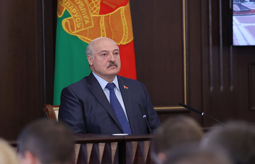 Лукашенко принял участие в заседании Совета Министров
