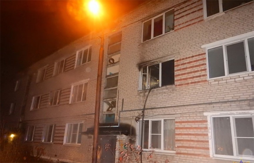 В Полоцком районе при пожаре в многоквартирном доме погиб пенсионер