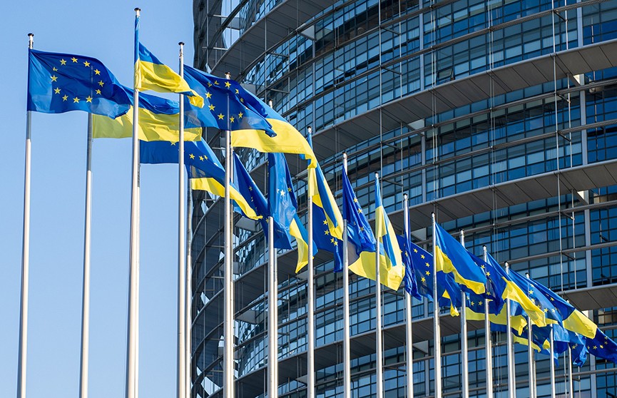 Макрон: ЕС может выделить Украине более 50 миллиардов евро