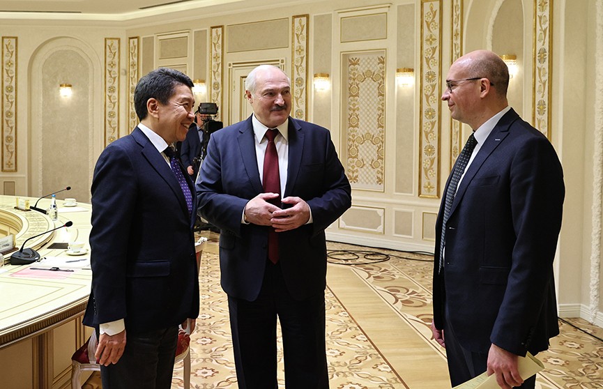 Лукашенко: полномочия исполнительной власти, в том числе и Президента, будут перераспределены уже до Нового года