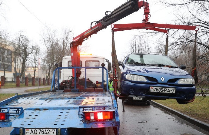 В Минске подорожали тарифы на принудительную эвакуацию и хранение транспорта