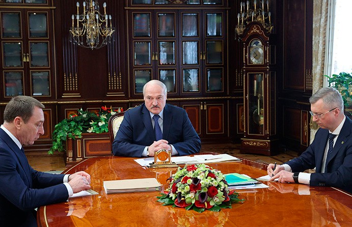 Лукашенко: Защита внутреннего рынка и отечественного производителя – вопрос номер один