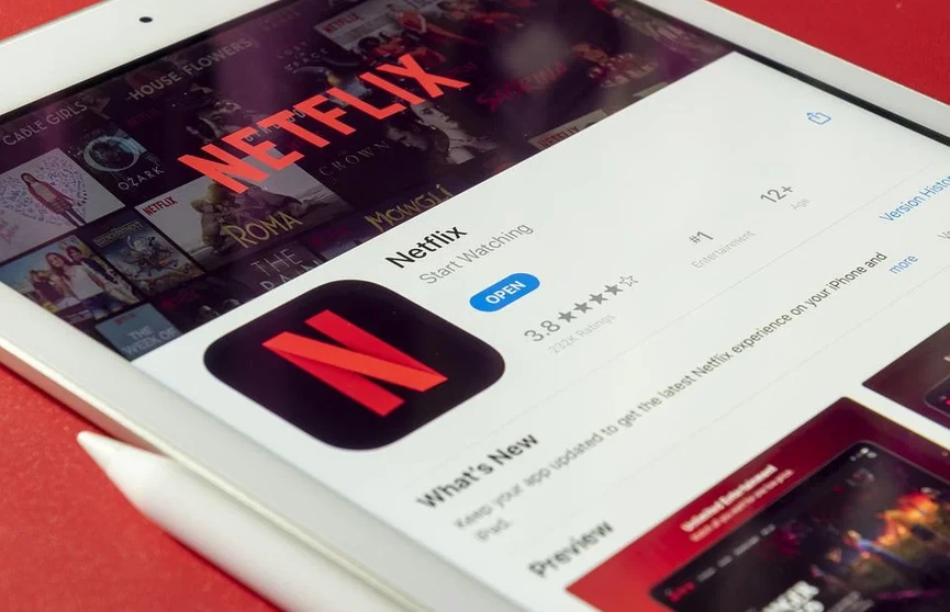 Netflix уволит около 150 сотрудников из-за снижения выручки