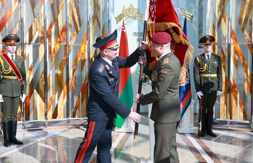 Войсковой части 5528 внутренних войск МВД торжественно вручили боевое знамя