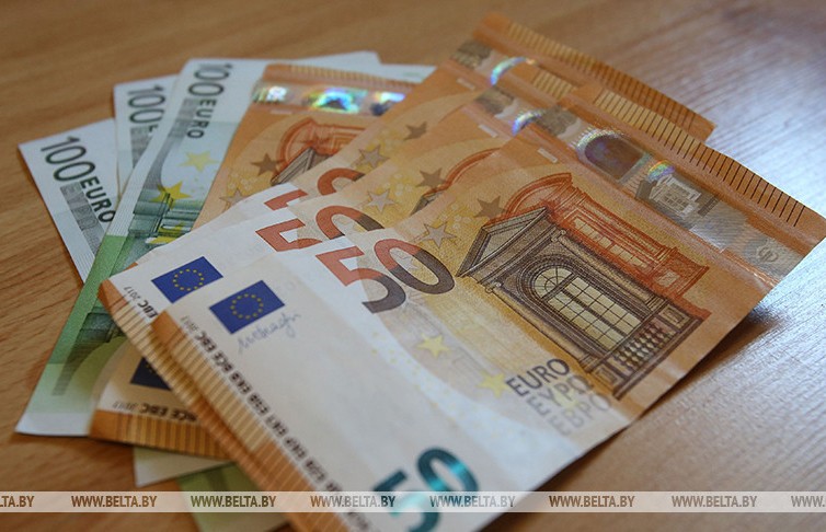 Поддельную купюру в 100 евро изъяли правоохранители в ТЦ Витебска