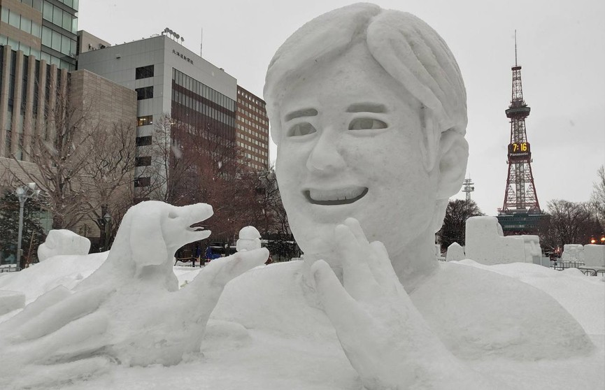 В Японии проходит знаменитый фестиваль снега