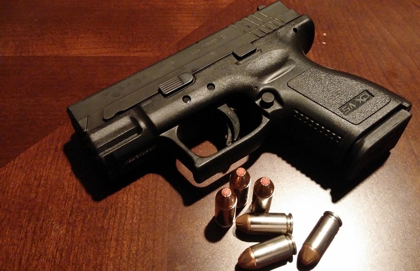 Полиции Украины передано оружие, изъятое у преступников Майами