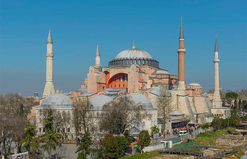 Суд в Турции разрешил превратить собор Святой Софии в мечеть