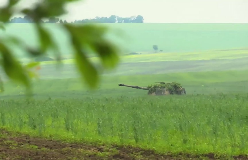 Минобороны показало уничтожение танков Украины снарядами «Краснополь»