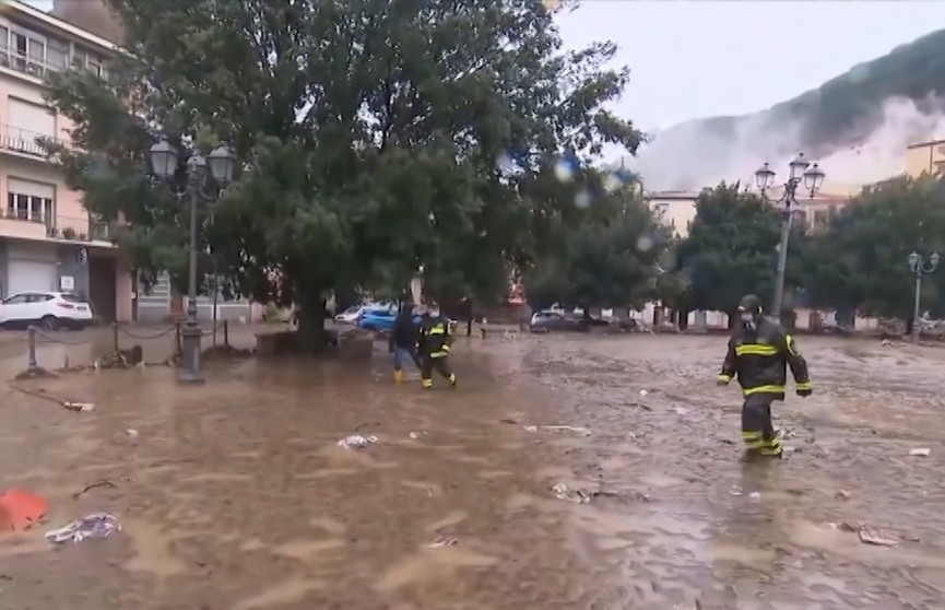Из-за проливных дождей на Сардинии объявили чрезвычайное положение