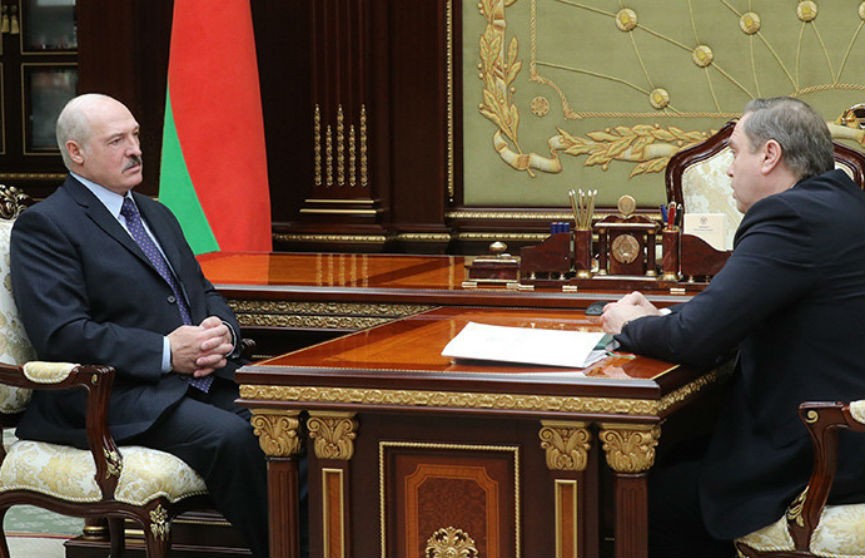 Лукашенко обсудил с министром здравоохранения готовность страны к возможной второй волне пандемии