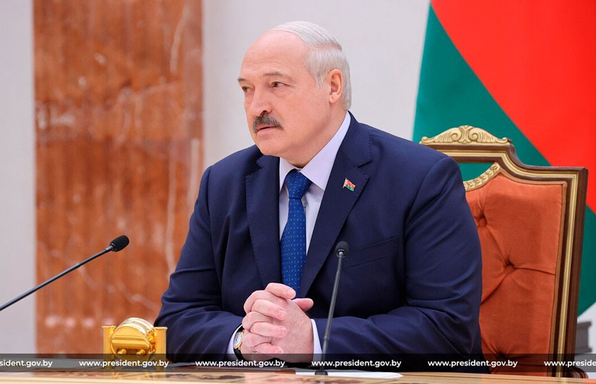 Лукашенко: Мы не собираемся атаковать никого с помощью ядерного оружия