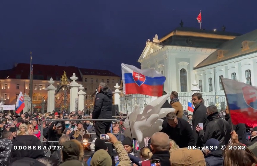 В Словакии прошла акция протеста против военного сотрудничества с США