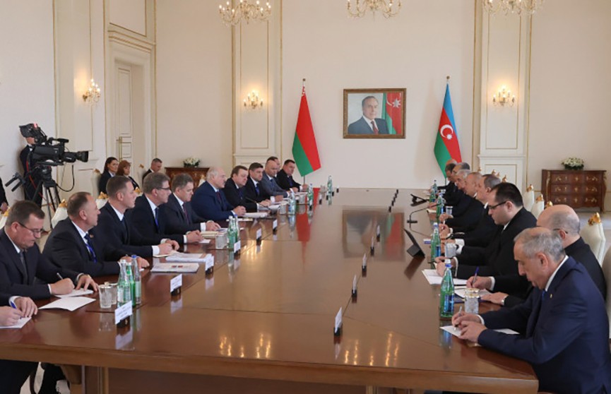 А. Лукашенко: Беларусь подставит плечо Азербайджану так, как никто в мире больше не сделает