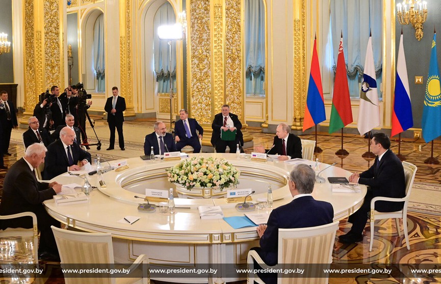 Александр Лукашенко в Кремле принимает участие в саммите ЕАЭС