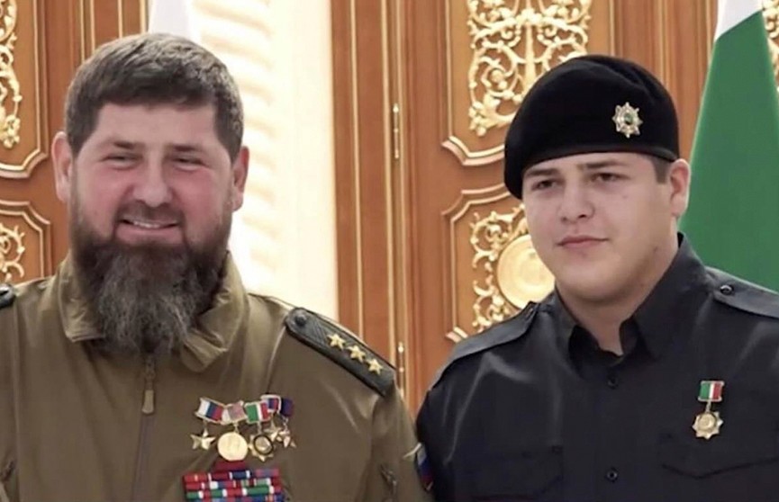 Кадыров поздравил сына Адама с 16-летием