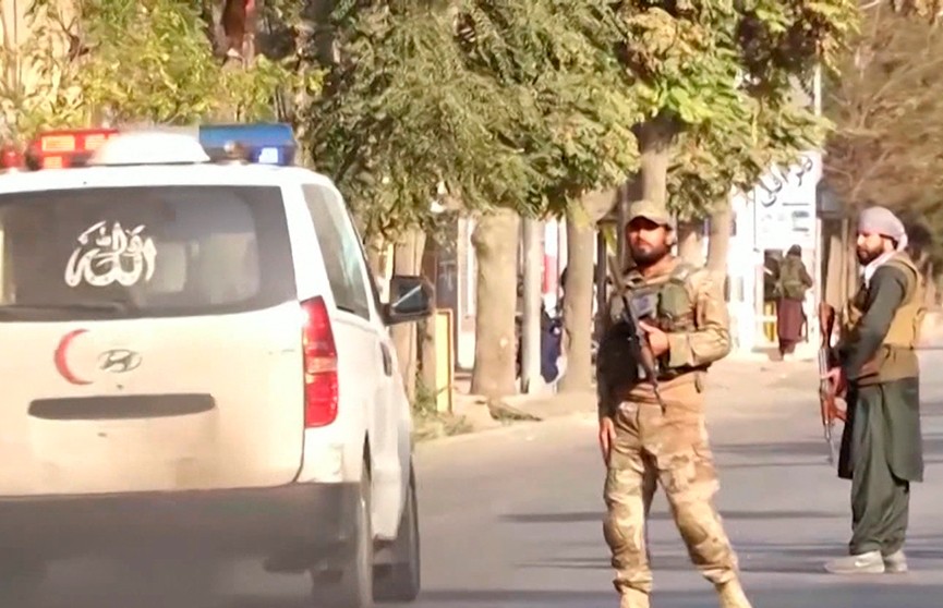 «Талибан» взял под охрану гражданские объекты в Кабуле после атак «Исламского государства»