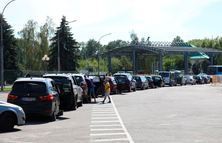 ГПК: более 350 машин стоят в очереди на въезде в Польшу