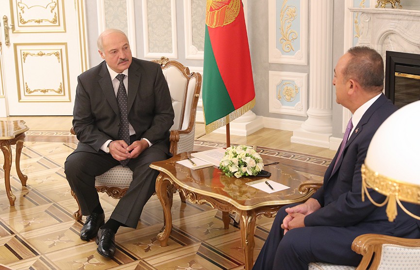 Систематизировать торгово-экономические отношения и нарастить товарооборот. Лукашенко обсудил с министром иностранных дел Турции  задачи в двустороннем сотрудничестве