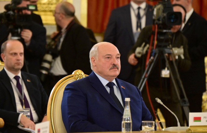 А. Лукашенко поблагодарил В. Путина за высокий уровень организации саммита