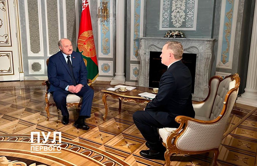 Лукашенко дал интервью Associated Press. Ключевые тезисы