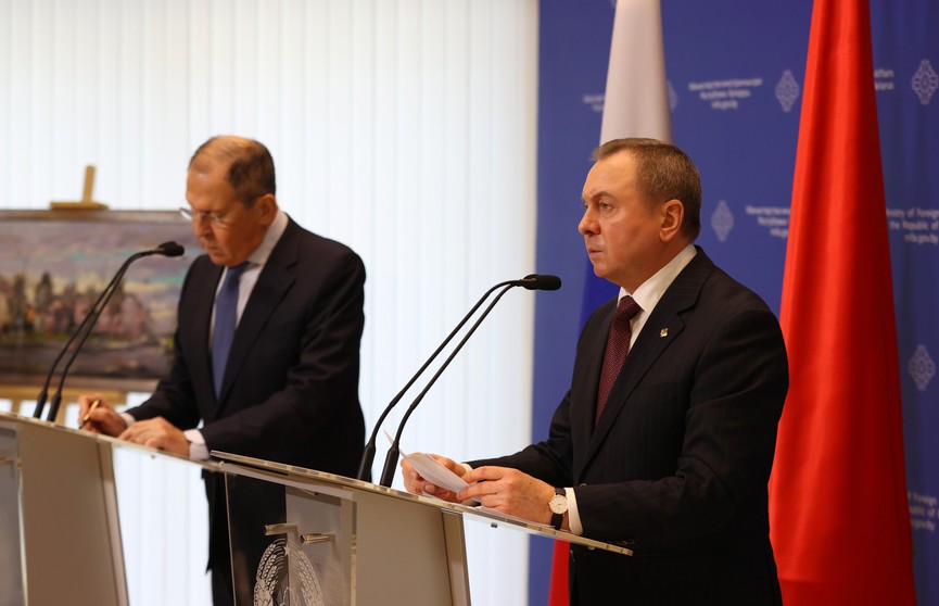 Лавров и Макей прокомментировали заявления Латушко о переговорах с Кремлем
