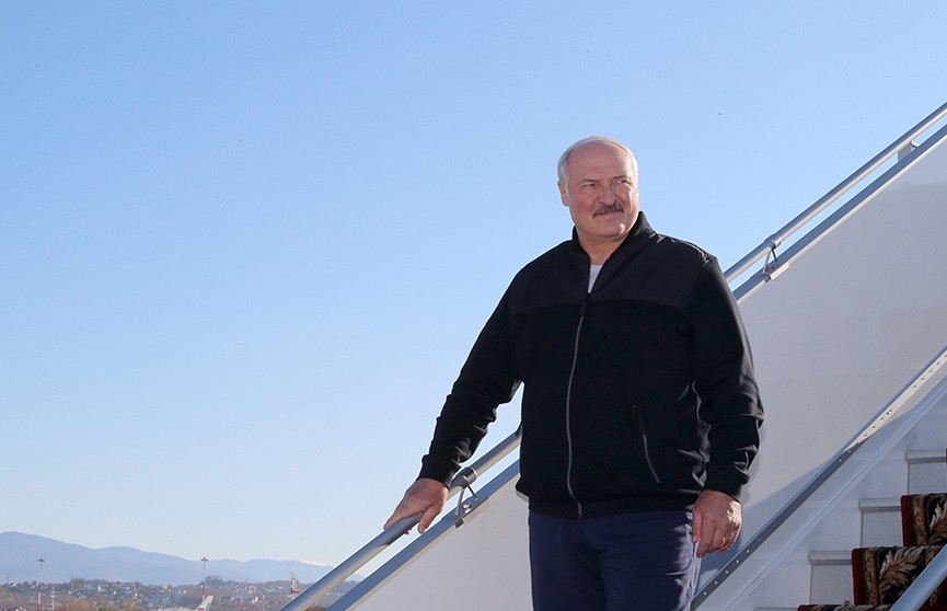 Лукашенко прибыл на встречу с Путиным в Сочи