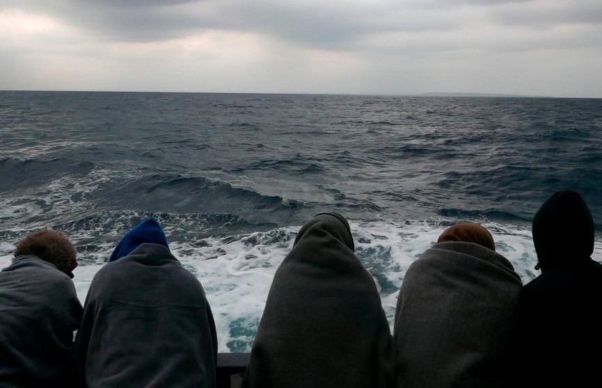 Мальта разрешила мигрантам с немецкого спасательного судна сойти на берег