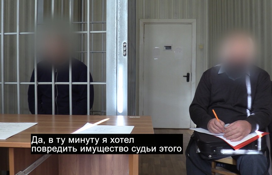Снимали преступления на видео и писали громкие лозунги: в Беларуси задержали группу экстремистов